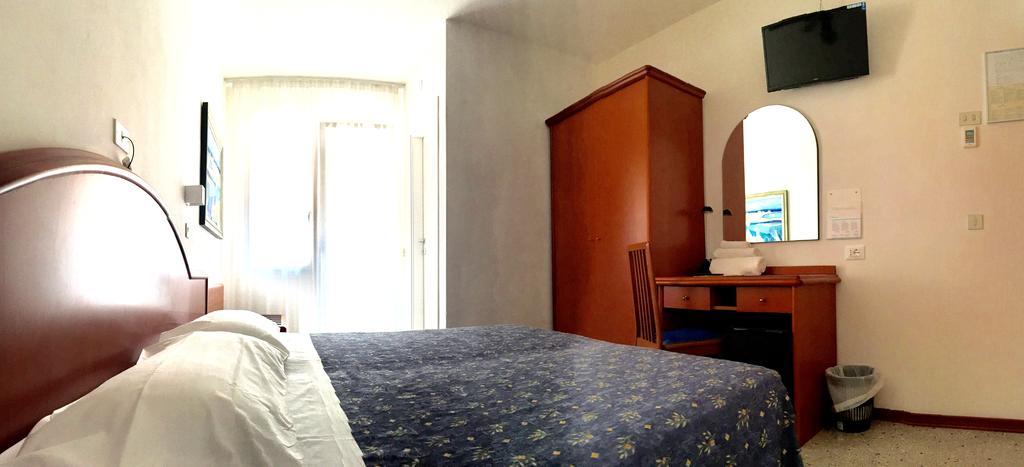 Hotel Villa Candia 리그나노 사비아도로 외부 사진